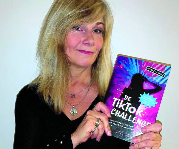 Schrijfster Annet Jacobs genomineerd voor Tina Boek van het Jaar Award