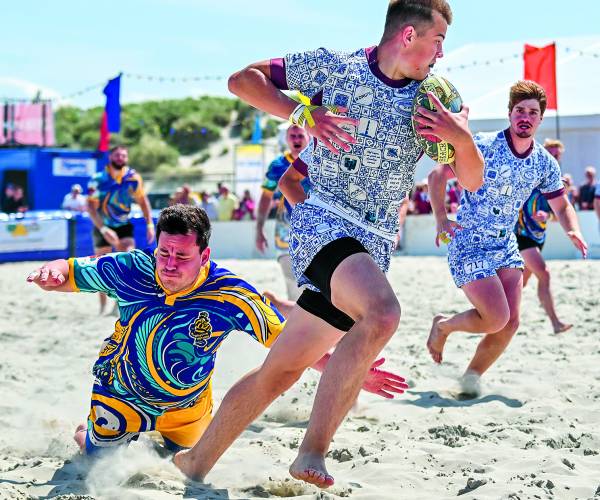 Almelose rugbyers naar grootste beach rugbytoernooi ter wereld