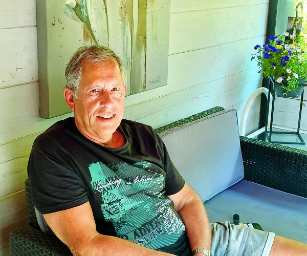 Bert Muntinga is al veertig jaar de trainer van Veldgroep 2