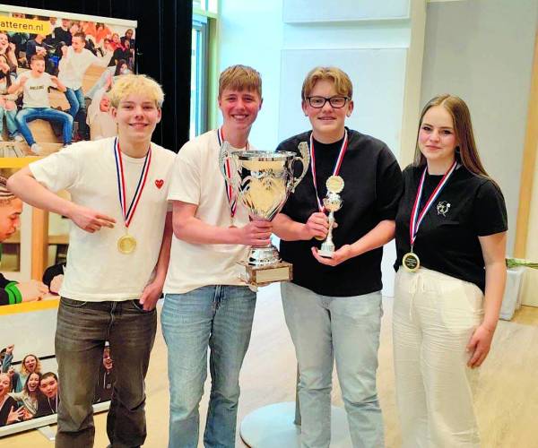 Noordik mavo-leerlingen Nederlands kampioen debatteren