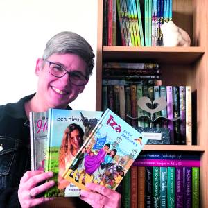 Schrijfster Simone Foekens is van alle markten thuis<br />Twee kinderboeken en roman uitgebracht