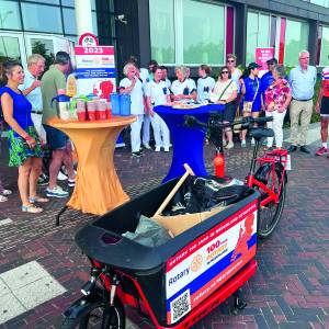 Met de bakfiets door Twente voor 100 jaar Rotary