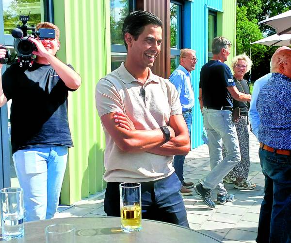 Rob Jetten start verkiezingscampagne in Almelo