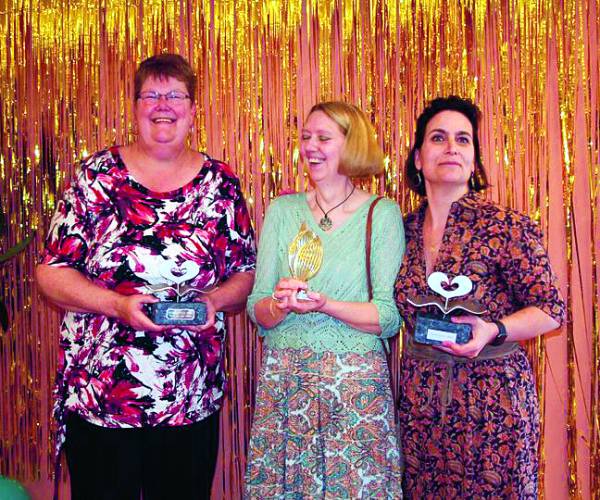 Schrijversviertal maakt zich op voor eerste editie Juno Kinderboekenprijs