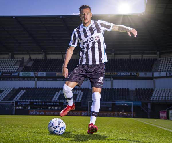 Heracles Almelo lanceert thuistenue voor seizoen 2025-2026