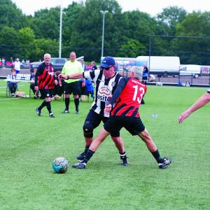 Internationaal walking football toernooi bij Goldstars Heracles