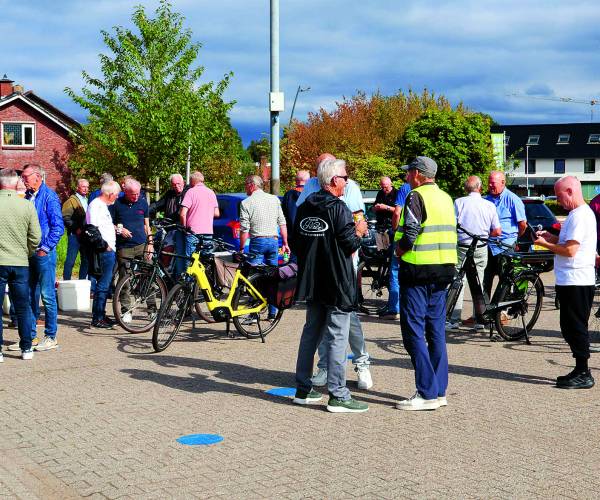 Oald Stars op de fiets
